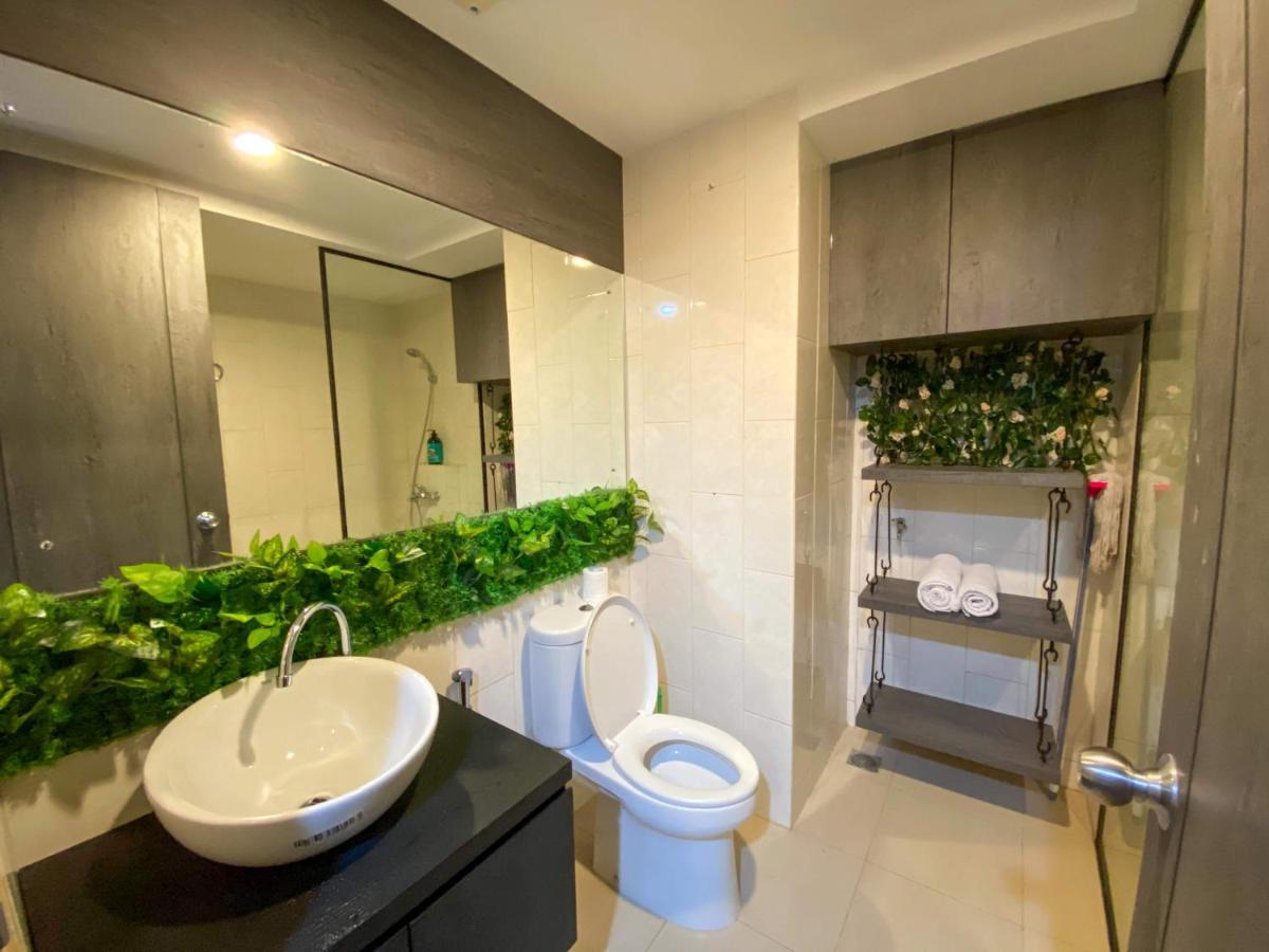 Lavenderbnb Room 8 At Mataram City Джокьякарта Экстерьер фото